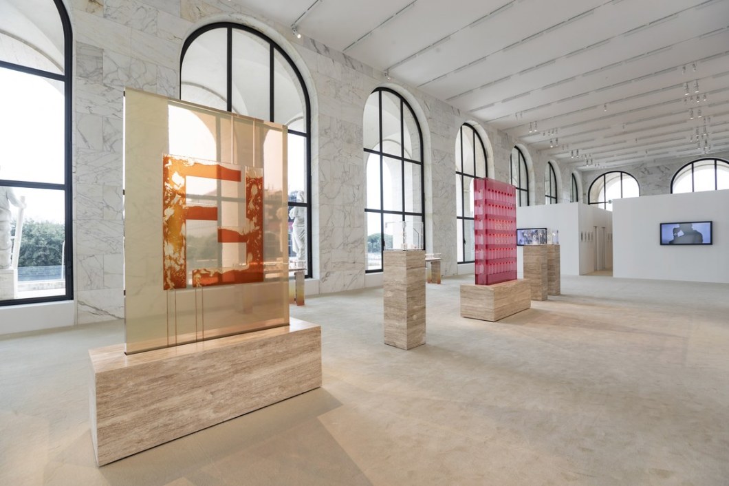 07_Fendi Timepieces 2019 Watches Presentation at PDCI_Setting